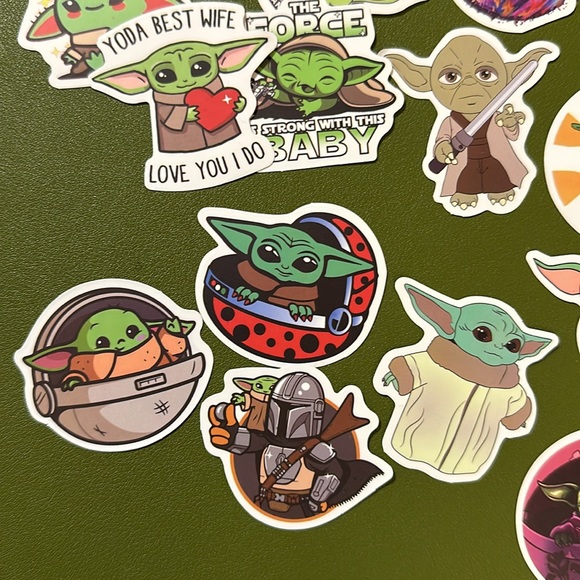 16 Star Wars / Yoda stickers - Picture 3 of 5